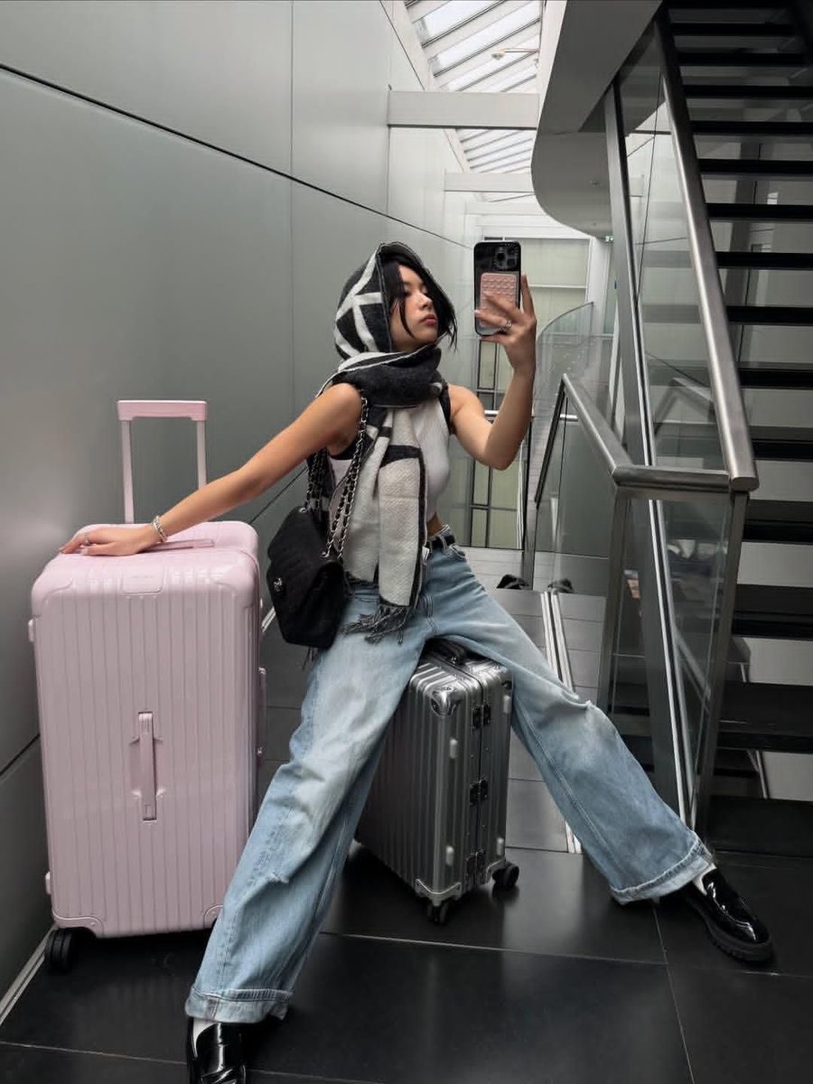 classyladylife's tweet photo. Airport is calling ✈️ https://t.co/V00IHHpAdN