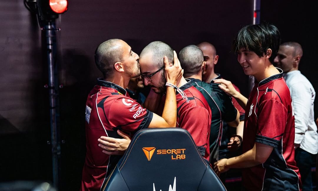 sininelol's tweet photo. This is why Isma is the goat 🥺❤️ https://t.co/95oT0Xwky9