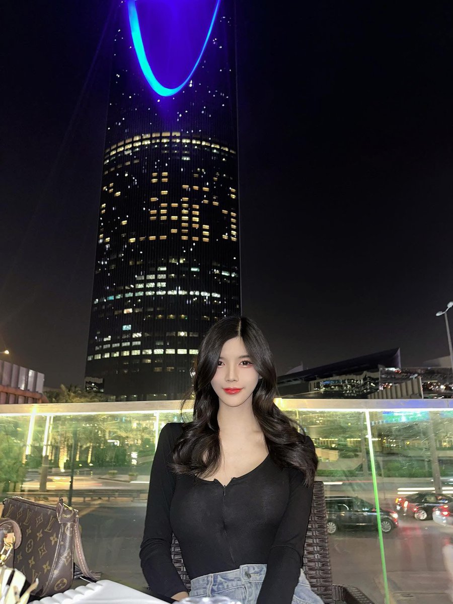 KrystinaRexf's tweet photo. #ladyboy_riyadh
#ladyboy_saudi
#ladyboy_both_in_riyadh https://t.co/MloHdBh3xg