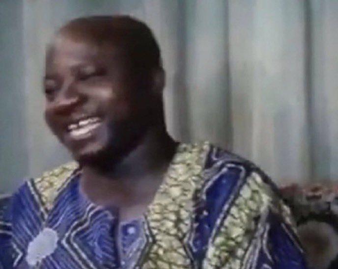 ebubeskindo225's tweet photo. @arojinle1 Oluko n gbemidebe 😆 🤣 https://t.co/smVU3g57I1