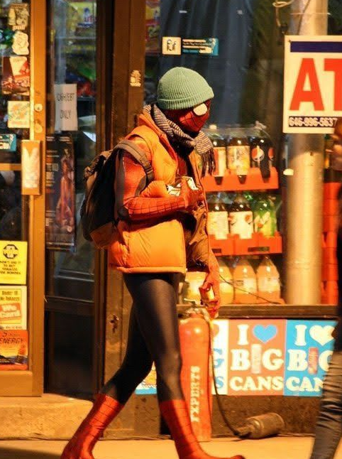 cinevow's tweet photo. Andrew Garfield on the set of The Amazing Spider-Man 2, 2013 https://t.co/7dJioxbLyQ