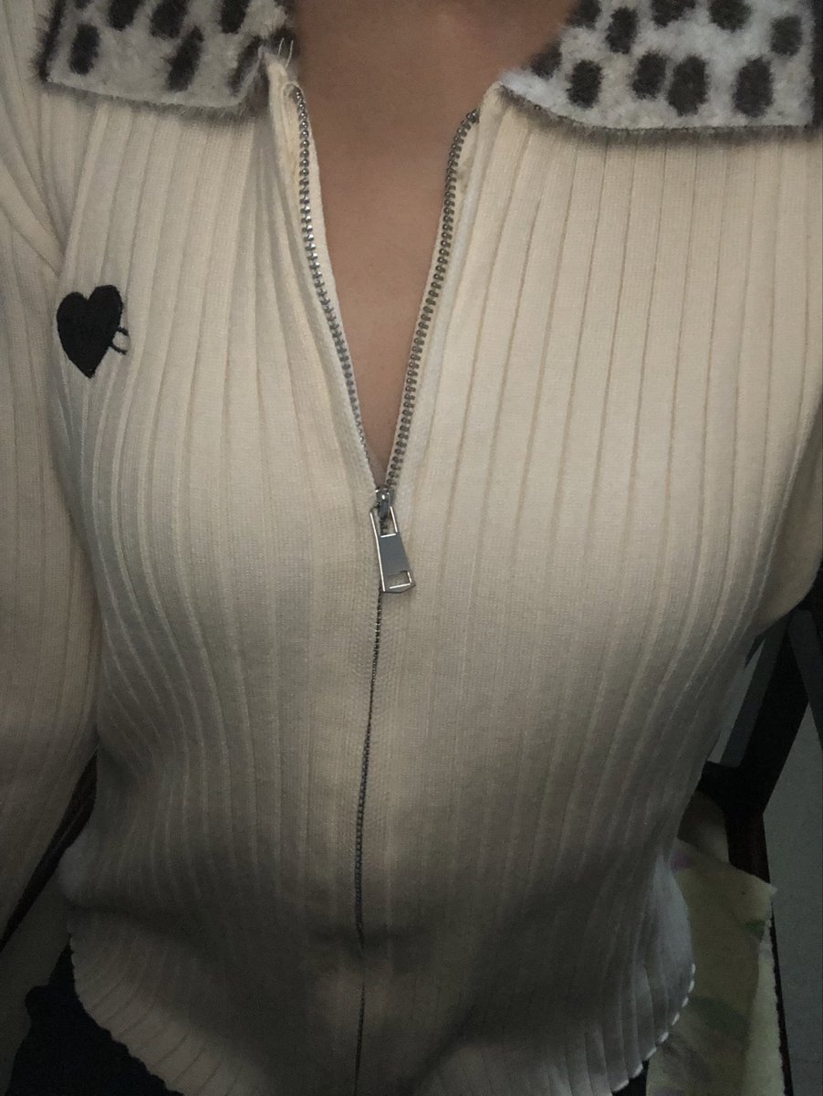 KKtluz's tweet photo. 又一件新衣服🥰 https://t.co/hZOosh2ljL