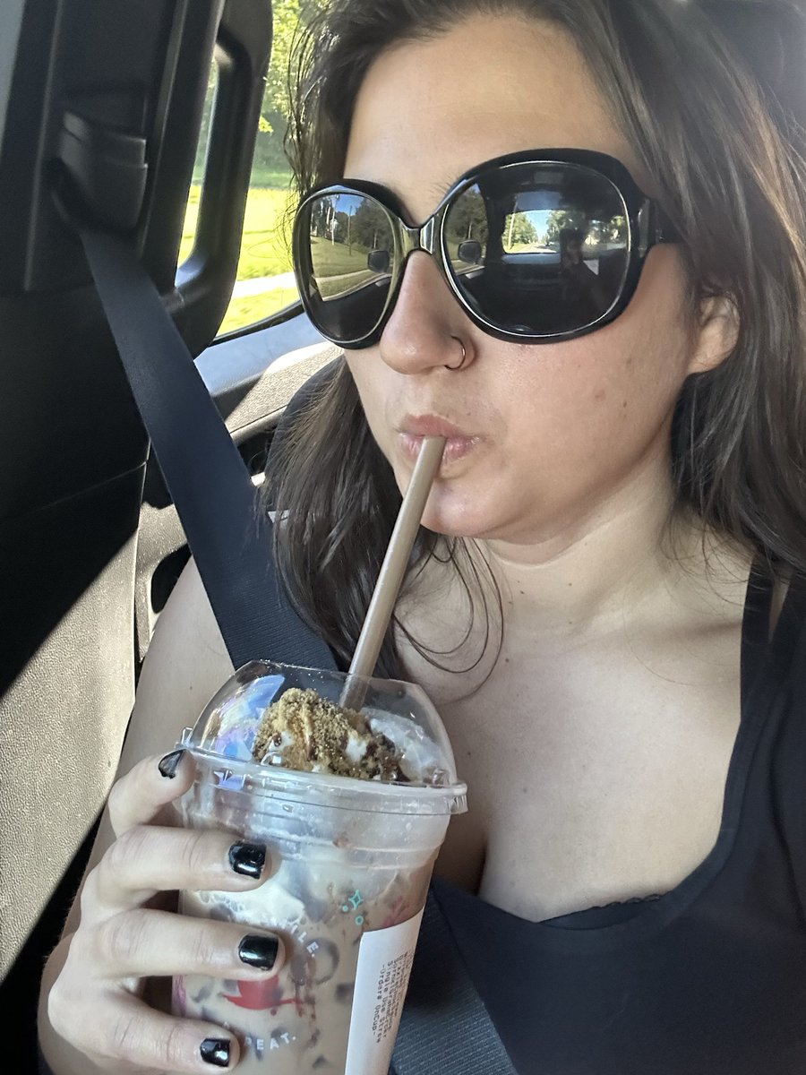 ConservativeGG3's tweet photo. Wawa’s s’mores iced latte is LIT!!!! 🖤🖤🖤
#PassengerPrincess #PerkUp #LaborDay https://t.co/RBd6uYlpb1