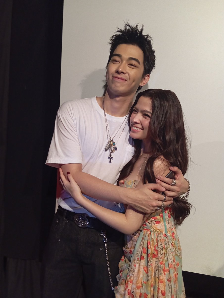 krisaints_'s tweet photo. No matter what happens in the plot, I'm still right here cheering them from the sidelines. 🫶🩵

#GeLex, you're my favorite ship 🐬 https://t.co/OKkW0p87iS