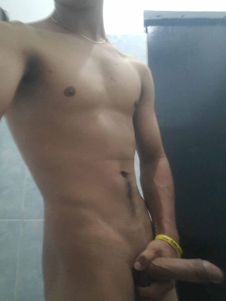 Heteroseng605's tweet photo. Hetero engañado Andrés https://t.co/NVJy3rfNk1