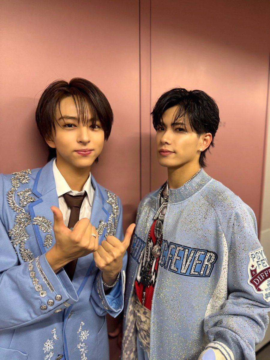 luv_icex's tweet photo. 야가미가 동경하던 선배님 중 한명 코코로선배님..
얼마나 기쁠지 감도 안옴 ㅠㅠ https://t.co/f2SKa2Lg8E
