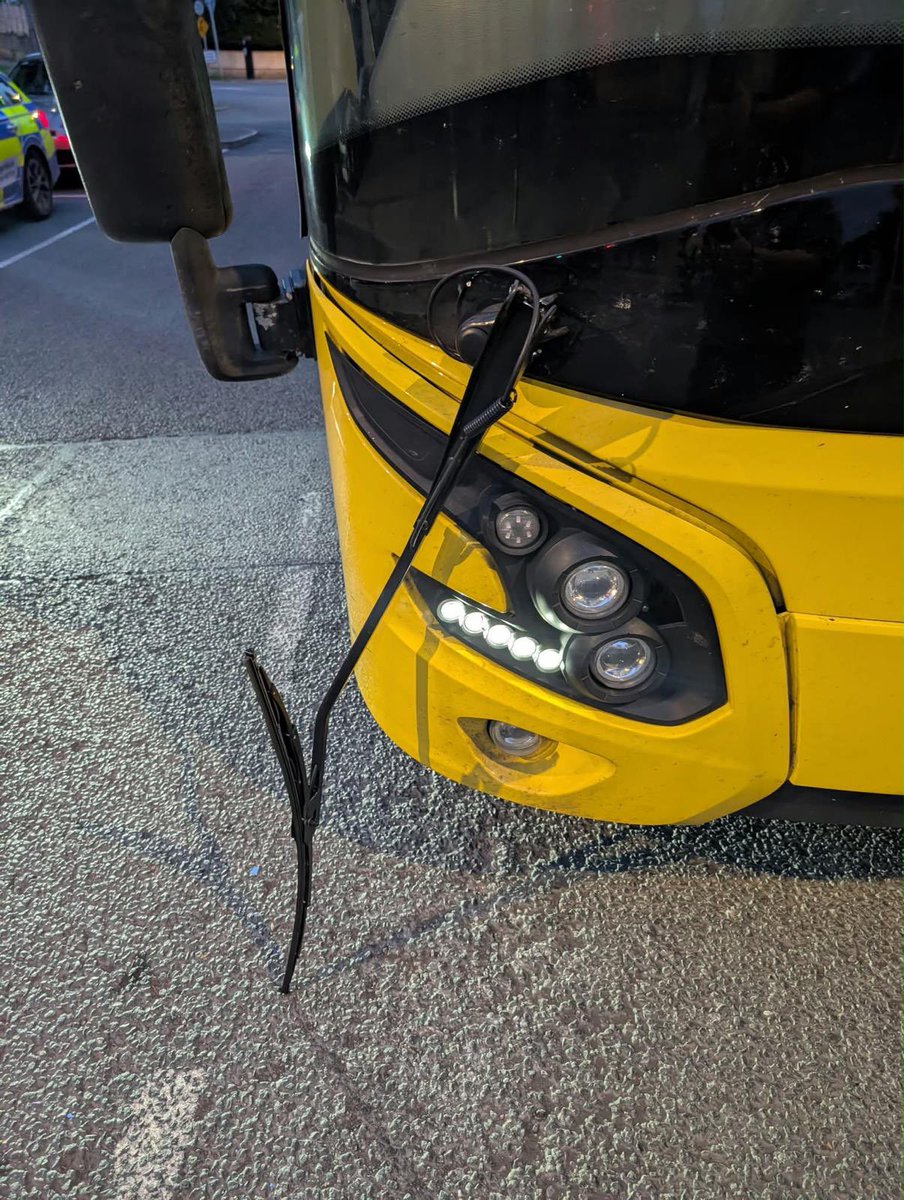 stonewall1973's tweet photo. @Buseireann @TFIupdates @DarraghOBrienTD @DermotGSNBRU @OCallaghanJim shocking incident of antisocial behaviour which resulted in the driver being attacked with a hammer. The National Transport Authority & Bus Éireann don’t provide drivers with security screens; #unsafeworkplace https://t.co/dDorIwTng6