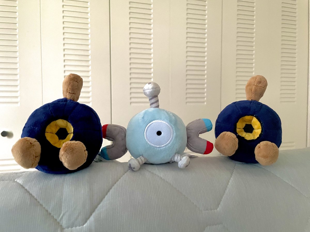 asuke_yun's tweet photo. #めちゃいるコイル 
いつだってダンゴロちゃん、コイルちゃん🪨🧲
無機物ポケモン癒したっぷり。 https://t.co/V1vrTEViiR