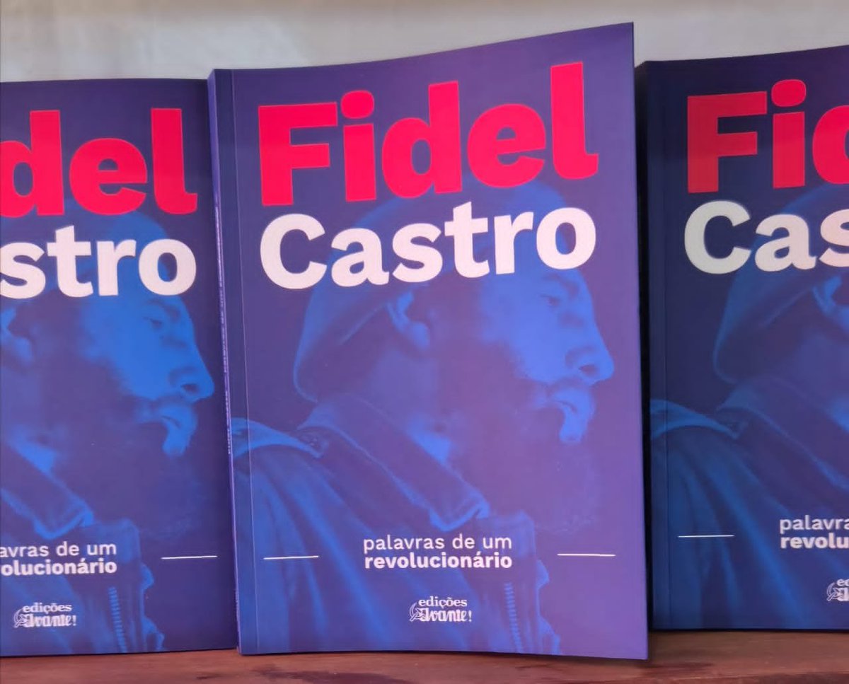PartidoPCC's tweet photo. Durante la última jornada de la @festaavante se presentó el libro “Fidel Castro, palabras de un revolucionario”, publicado por Ediciones Avante.

Se trata de una compilación, en idioma portugués, de discursos cruciales del Comandante en Jefe.#100AñosConFidel
#CubaNoEstáSola https://t.co/EOGoKsrCdI