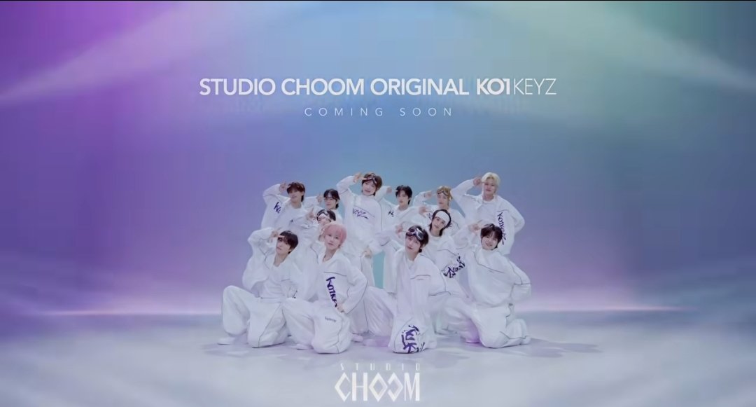 chanee0202's tweet photo. 普通に考えると、KCONか白ジャージかなって思うけど、
大穴で３枚目の衣装もってきそうで1週間怯えてる。 https://t.co/JLNXX6iOPM