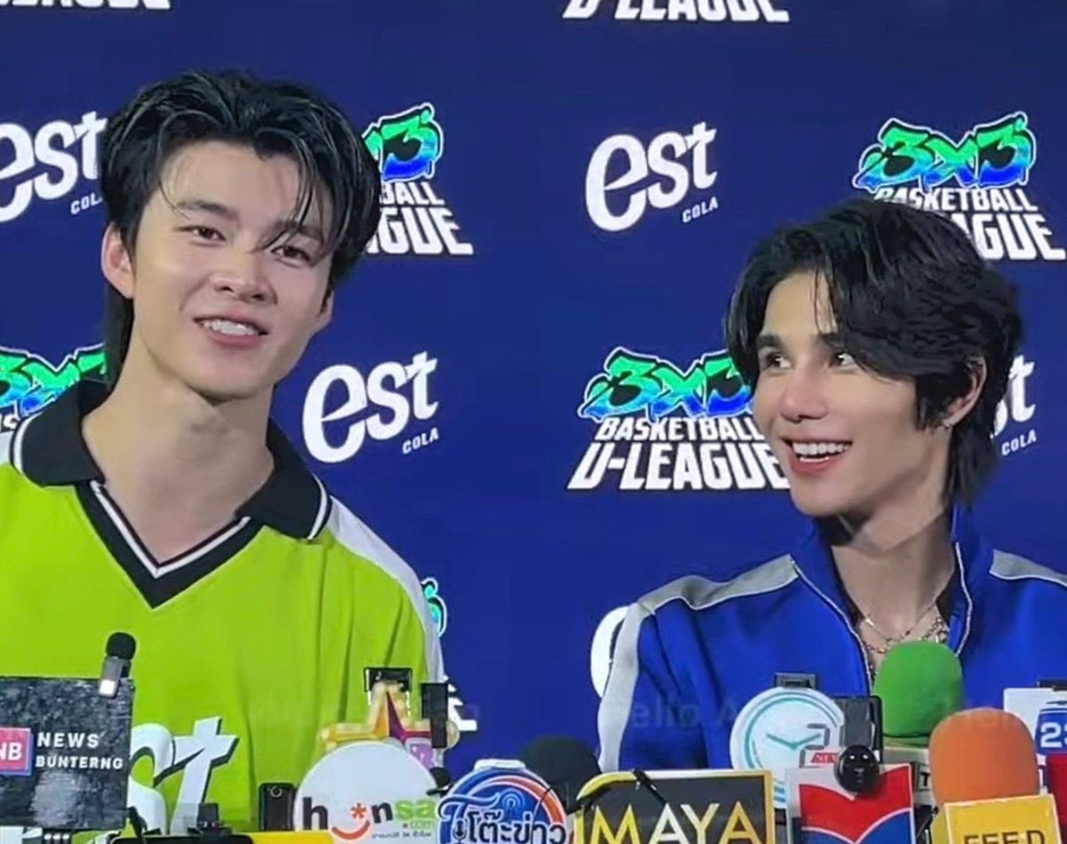 thisiseveve's tweet photo. สายตาที่ยัยนี่มองม๋าเด้กแต่ละคนชีเอ็นดูมากนะ เข้าถึงซิกเนเจอร์พี่คนสวยกับม๋าเด้กที่สุด ชีควรมีเมะม๋าเด้กข้างกายจิงๆอะ https://t.co/e65tG5zrqp