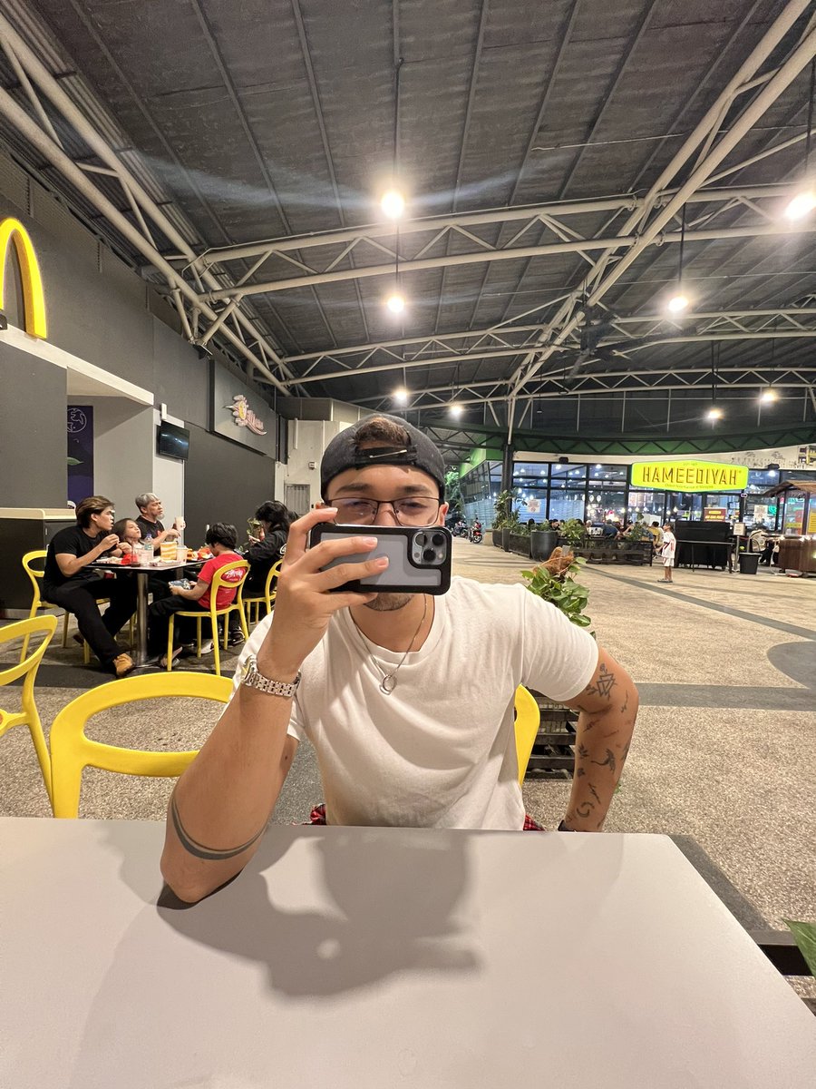 Acap_paca98_'s tweet photo. Hanging out with my bestie 🫶🏻 @Aphroditepudic4 
Gonna sell him while he’s hot right now 😂
Don’t get the wrong idea though he’s the one underneath, not on top 🤣
Finally got to catch up, roast people here and there, spill some tea,and drink some tea ☕️😂
Hope you’re doing well ❤️ https://t.co/Ypg9YPWDYr