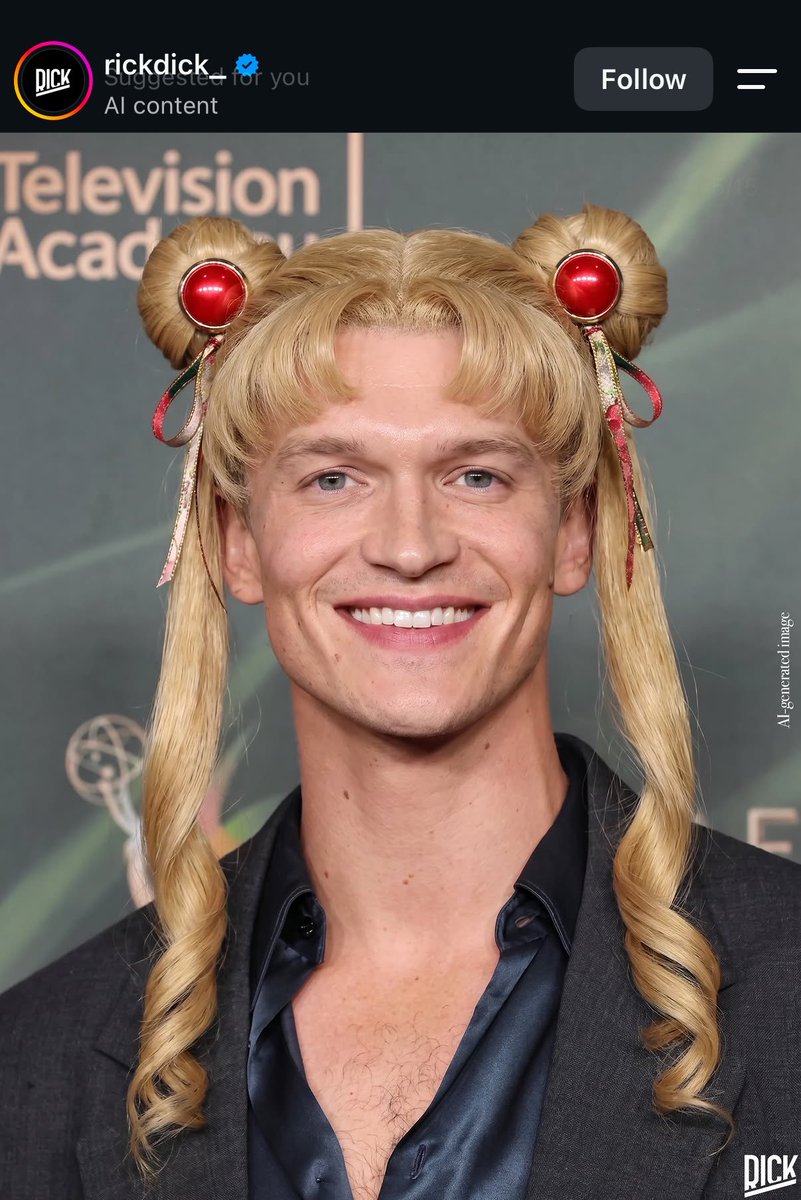 London__Idiot's tweet photo. lmao, every hairstyle looks good on him 😭 https://t.co/5iYk0NsXeB