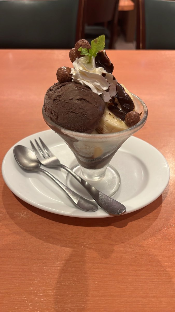 sachiii4's tweet photo. 夜22:00です。
一人、デニーズで豪遊しています。
ジャンバラヤとサラダも食べました❤️ https://t.co/rzhKKoNHmx
