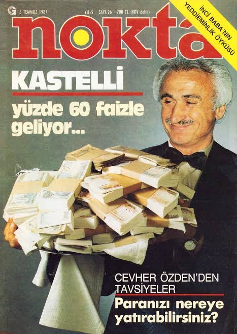EstrofonApp's tweet photo. 1980’lerde Türkiye’de insanlar paralarını bankaya değil, Banker Kastelli’ye veriyordu.

Ve bir süre sonra Kastelli’nin elindeki para milyarlarca liraya ulaştı.

Ama hikâyenin en çarpıcı kısmı bu değil.

1980’de Türkiye’de faizler serbestleşti.

Bankerler, bankalardan daha yüksek faiz vaat ederek halkın tasarruflarını toplamaya başladı.

Kastelli bu işin en büyüğü oldu.

Yaklaşık 550.000 kişinin parasını yönettiği ve 1980’lerin başında elindeki mevduatların yaklaşık 2,5 milyar dolara ulaştığı aktarılıyor. 

Reklamlar yapıldı.

İnsanlar evlerini, arsalarını satıp paralarını yüksek faiz karşılığında bankerlere yatırdı.

Çünkü herkes aynı şeyi düşünüyordu:

“Bunca insan parasını buraya koyuyorsa, burada bir sorun olamaz.”

Sonra sistemin en önemli parçası bozuldu.

Bankalar, bankerler aracılığıyla mevduat sertifikası satışını durdurdu.

Kastelli’nin para toplama mekanizması çökmeye başladı.

22 Haziran 1982’de yurtdışına kaçtığı açıklandı.

Ardından şirketlerine devlet el koydu ve binlerce insan parasını geri alabilmek için beklemeye başladı. 

Daha da çarpıcısı:

Kastelli’nin çöküşü yalnızca bir şirketin batışı değildi.

Türkiye’nin finans sistemini sarsan bir krize dönüştü.

Hatta dönemin Başbakan Yardımcısı Turgut Özal ve Maliye Bakanı Kaya Erdem, krizin ardından istifa etti. 

Bugün geriye dönüp bakınca hikâyenin en önemli dersi şu:

Bir yatırımın çok yüksek getiri vaat etmesi, onun güvenli olduğu anlamına gelmez.

Ve belki de en tehlikeli cümle hâlâ aynı:

“Herkes yapıyor.”

#Borsa #Yatırım #Finans