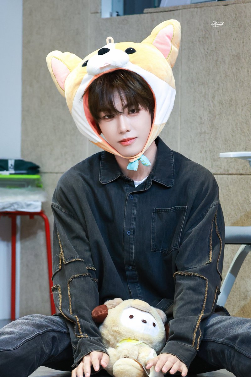 Anna_haha6's tweet photo. 260907

#顏秋越 #ROWAN #로완 #안차우윗
#MODYSSEY #모디세이 https://t.co/jIgtaXC05x