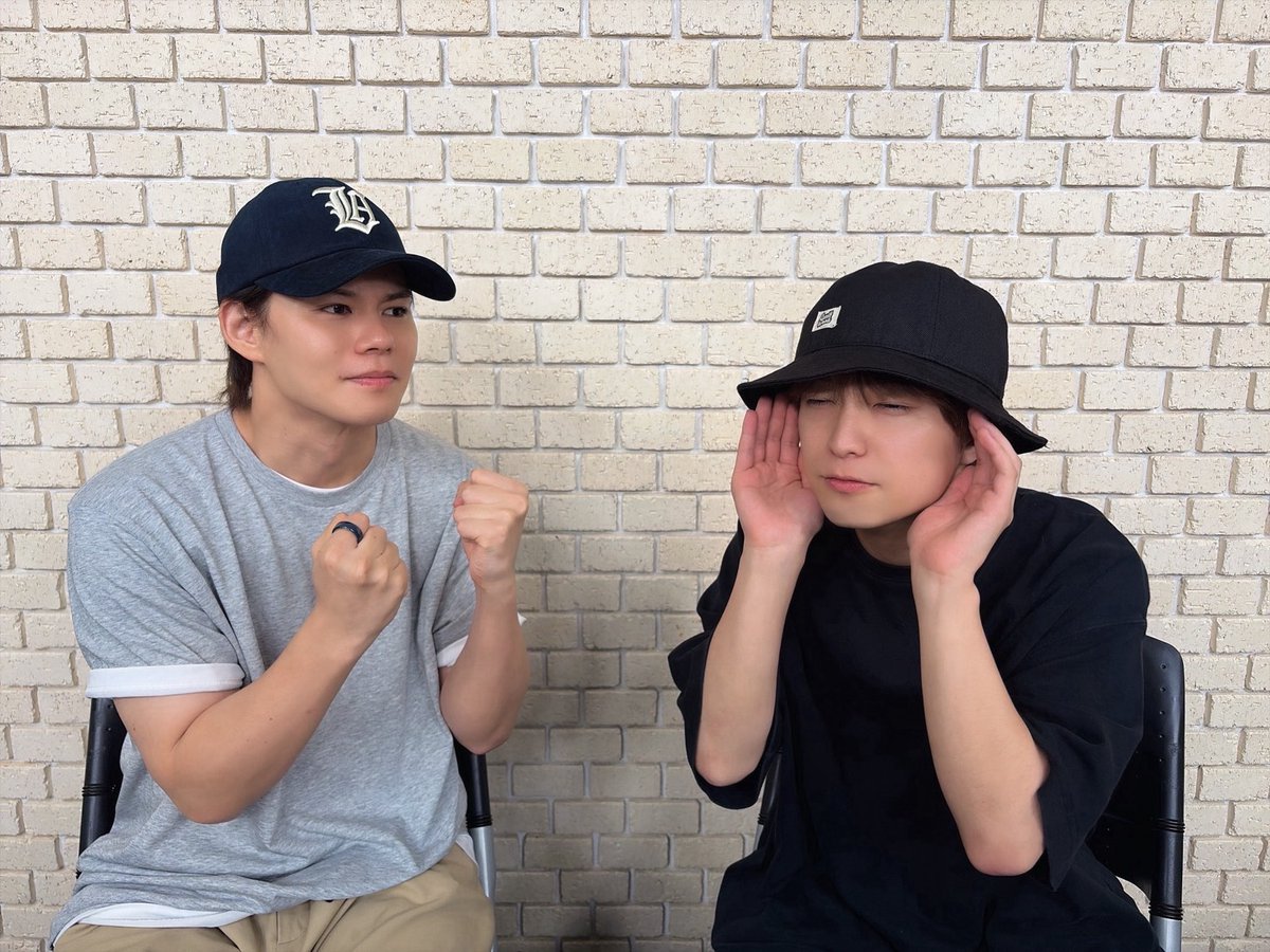 sd_bt's tweet photo. ⏰本日25:30〜放送！⏰

#小笠原海 と #船津稜雅 によるラジオ番組
『稜海しました！超特急QR』

今回も #Sakurashimeji #田中雅功 先輩が来てくださりました！✨

ぜひチェックしてください👀

▼『QloveR』ではアフタートークも配信！
https://t.co/m00hqGJulK

@sakurashimeji 
#稜海しました！ https://t.co/ZgcH6zSLBS
