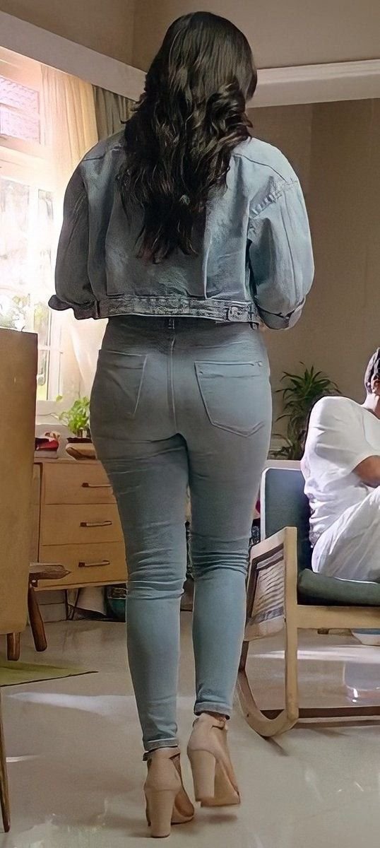 Flexi_Bull's tweet photo. Can u guess which thick bollywood slut is this?
Hint- 8-10 round 🥵😂 https://t.co/uMds2KX5yV