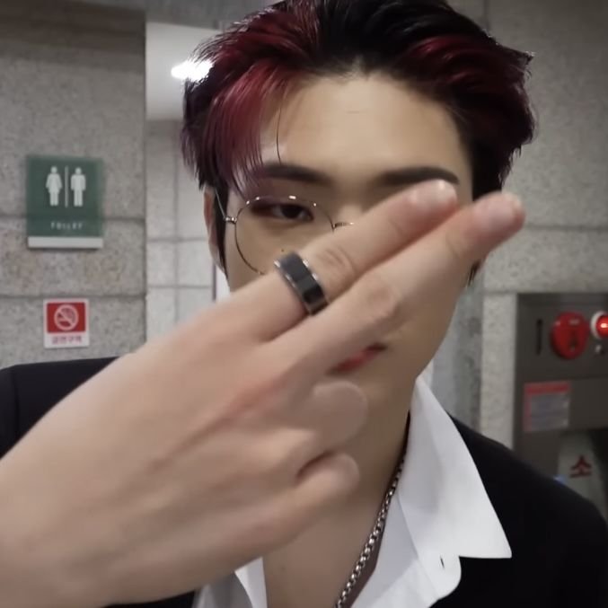 pixxylu's tweet photo. im not okay im not okay https://t.co/Dpr3zcSqyn