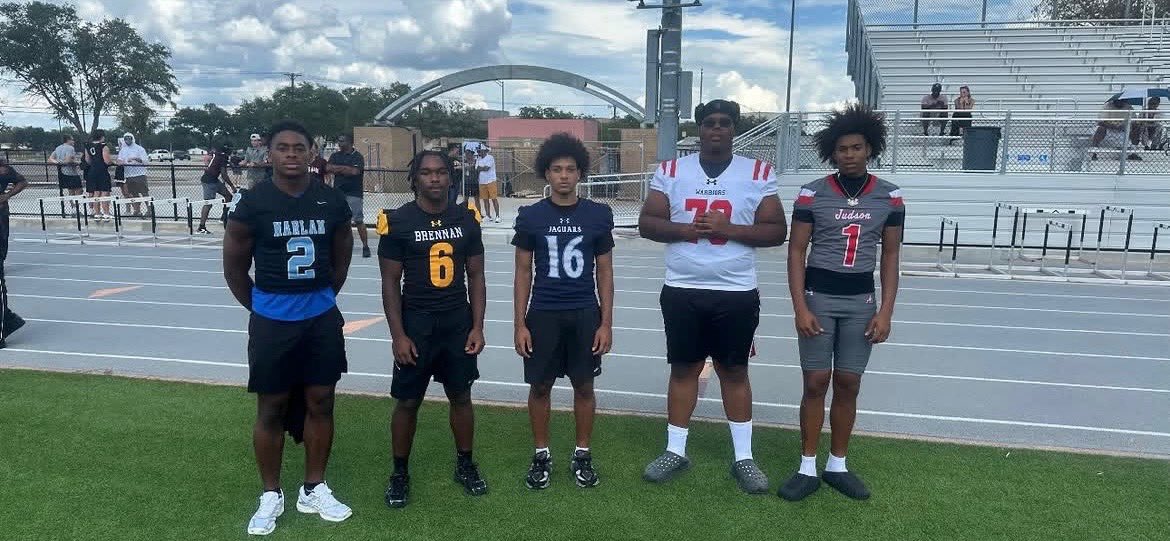 jaymareebowens's tweet photo. Blessed and honored to represent @JudsonRocketFB as one of the best athletes in Texas for the @LemmingReport with @CBSSports at A&amp;M Consolidated HS this past weekend. 

@Coach_Hughes2 @KeepItSmooth__ @Greedy_Whit https://t.co/yjnzSYnfRP