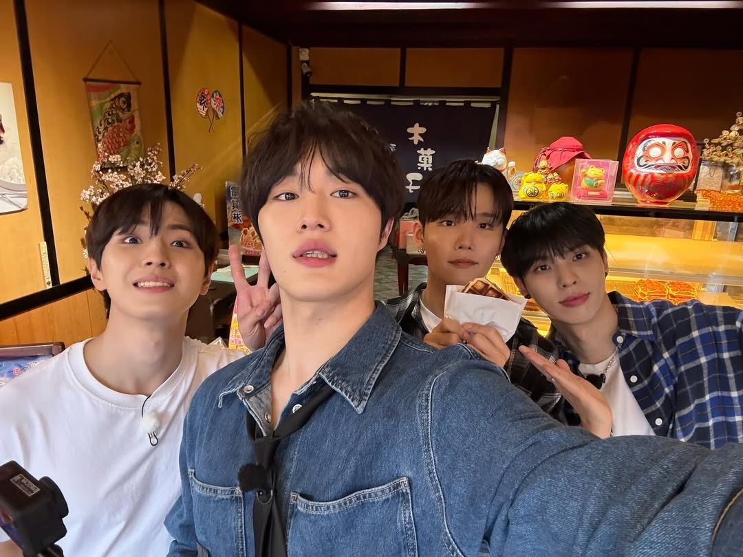 cixfixkr's tweet photo. D-1 UNTIL BYOUNGGON’S ENLISTMENT DAY 🥲🥲🥲🥲🥲 https://t.co/Tlvw6PVtEb