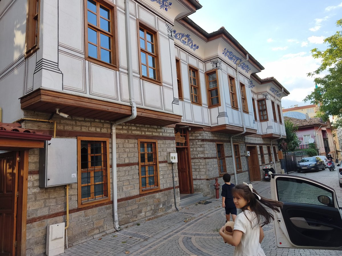 bediuzzamannn's tweet photo. Bediüzzaman Hazretlerinin evi https://t.co/xjav5vfFHV
