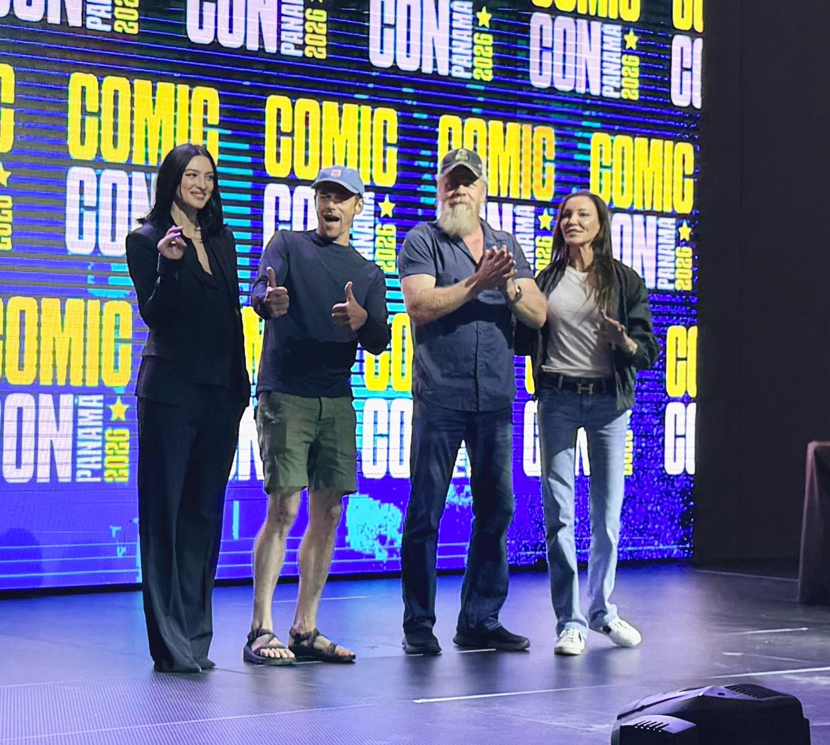 leraabovasite's tweet photo. La actriz que da vida a Nico Robin en el live-action de One Piece, Lera Abova compartió con todos sus fans, hablando sobre su experiencia en la serie y regalándonos momentos increíbles. 💜🏴‍☠️

#ComicConPanama #CCPAN2026 #LeraAbova #OnePiece #NicoRobin https://t.co/ycwMtoFne0