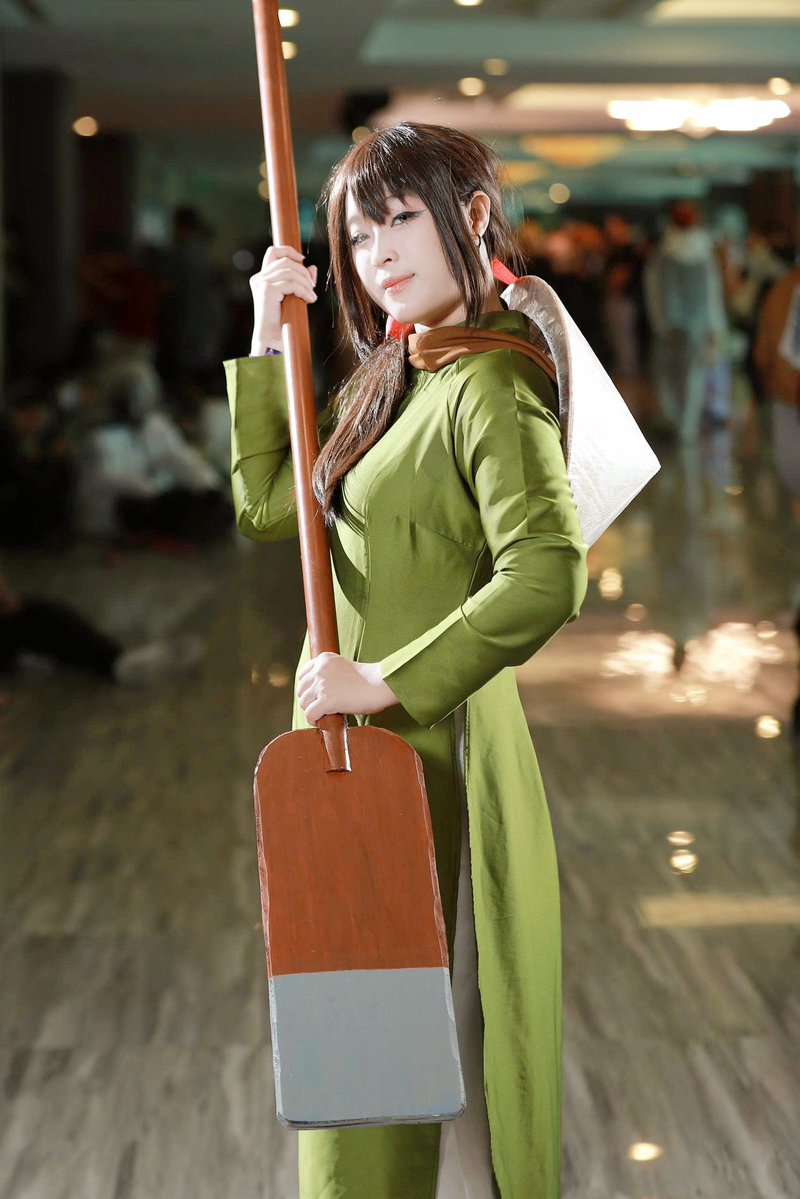 chokomocha's tweet photo. love to cosplay Vietnam-chan so much omg😭🇻🇳🌹
#aphvietnam
#hwsvietnam
#hetaliacosplay https://t.co/eJ7WjOpdny