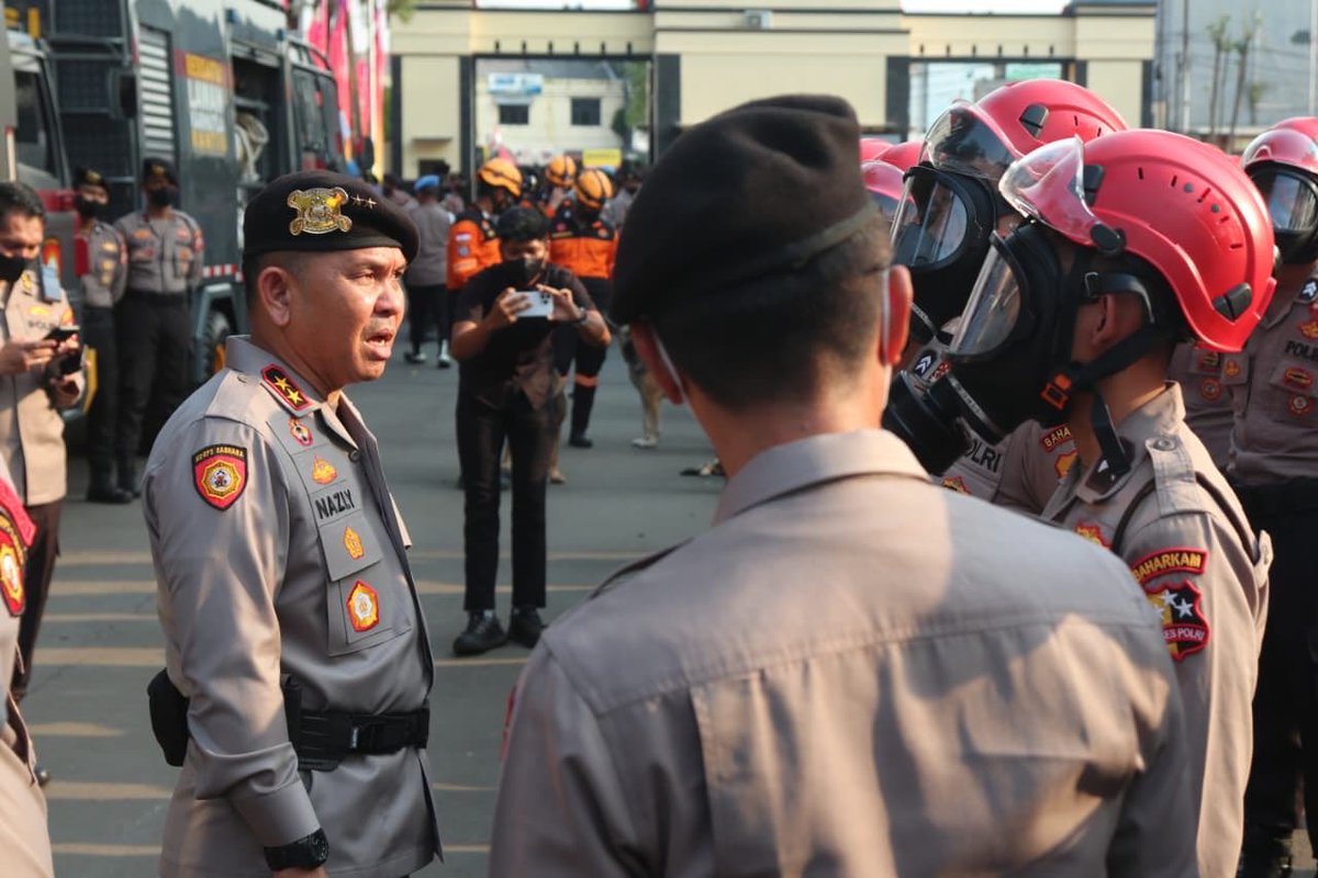 AndyGoest's tweet photo. *Polri Perkuat Kesiapsiagaan Pasukan Hadapi Dampak Aktivitas Gunung Api*

DEPOK, 6 September 2026 — Korps Samapta Baharkam Polri memperkuat kesiapsiagaan personel, peralatan, patroli, SAR, dan layanan kepolisian untuk menghadapi potensi dampak aktivitas Gunung Anak Krakatau. https://t.co/EyF3jP7V7L