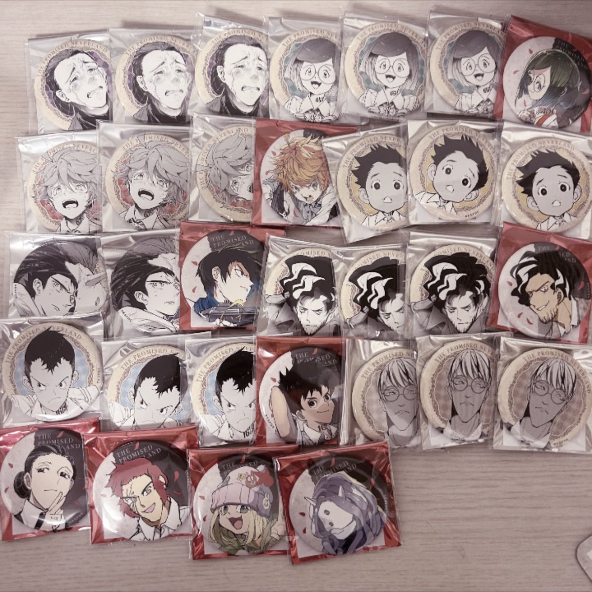 mqll__0's tweet photo. 【交換、買取】約束のネバーランド　プリンセスカフェ

求♡4枚目のノーマン
（青枠、ピンク枠優先）

譲♡画像

💖画像4の青枠、ピンク枠ノーマンは定価以上で買取できます。Pay Payも可能ですので是非お声がけ下さい( ᴗˬᴗ)

検索からもお気軽にお声掛けください🎀🎶 https://t.co/xG3s8sUUnV