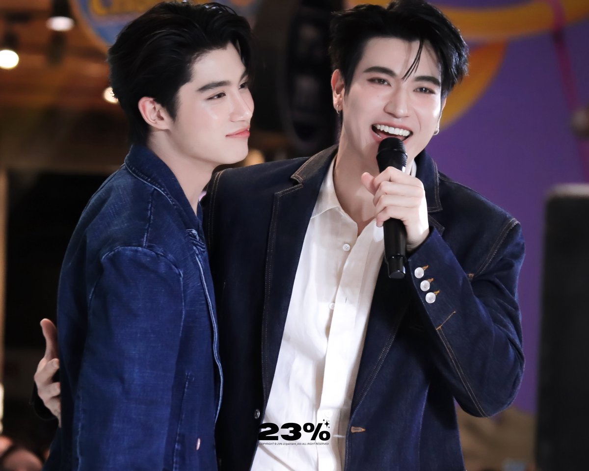 23percent_00's tweet photo. ทิ้งตัวใส่พี่เขาด้วยซ้ำ🤏🏻😭
— @innjakkrasin @Ongsacelcius1 

DESTINY WITH INNONGSA
#DestinyclinicxInnOngsa
#InnOngsa #innjkrsn #ongsacelcius https://t.co/GRpL8qDNO6