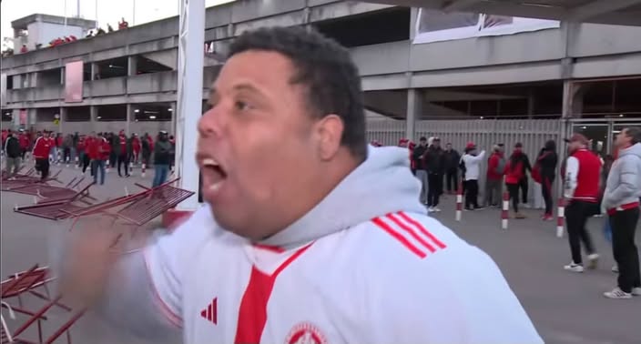 br_dadepressao's tweet photo. Ronaldo Fenômeno puto com a situação do Inter https://t.co/nzCsAKkhd7