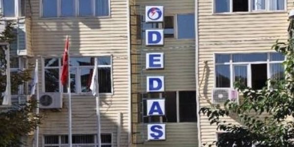 Urfagercekleri6's tweet photo. Şanlıurfa’da DEDAŞ’ın kaçak tutanakları tepki çekiyor. Vatandaşlar, “Kaçak yoksa neden tutanak tutuluyor?” diye soruyor.

İddialar ciddiyetle araştırılmalı, vatandaşın mağduriyeti giderilmelidir.@dedaselectricas @DicleMemnuniyet https://t.co/A32VWvCMFQ