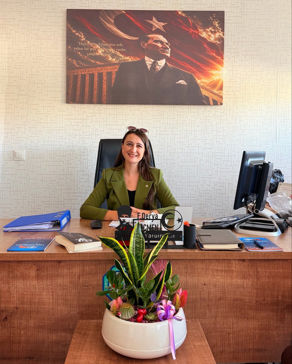 fderyaogrtmn's tweet photo. “Hiçbir şeye ihtiyacımız yok, yalnız bir şeye ihtiyacımız vardır; çalışkan olmak!” M.K. ATATÜRK 🤍 https://t.co/h0oEZNNxx3