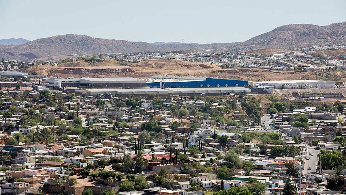 ron_ang40613's tweet photo. US restricts government travel to Mexican border city over threat concerns https://t.co/oB6772wcM4 https://t.co/LqzvEaukBP