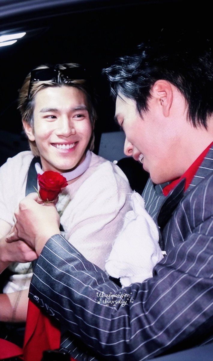 Fah_Jir's tweet photo. เห้อโฟ้ด แฟนพี่ยังไม่ทำขนาดนี้ https://t.co/eUMpX1EUfE