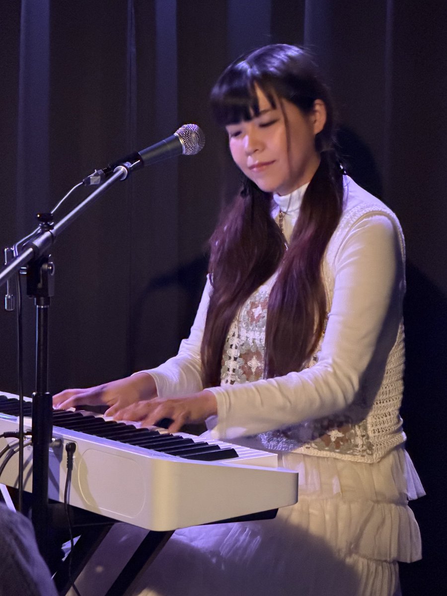 todgreat's tweet photo. 本日の #あみマリア さん

あみマリア✖️最高の夜
【阿佐ヶ谷で待ち合わせ】
@阿佐ヶ谷ロンサム

イエーイ

連日の雨を吹き飛ばす最高の夜でした✌️

最後はLabamba歌ってテキーラパーティ🎊

でした❤️‍🔥

文字通り、最高の夜でした！

昭和風情もいいねー👍

ありがとう！

#おと.
#璃咲
#シグレ https://t.co/PNv4woUctW