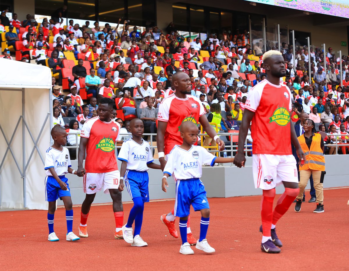 peterabwooli's tweet photo. There is no club in Uganda with a fanbase as big as @KitarafcHoima in fact, you need to bring together fans of all the top 5 clubs in the @UPL to make up Kitara's fanbase.   In other related news, Kitara FC has a CAF win https://t.co/E8ySQ38JO0