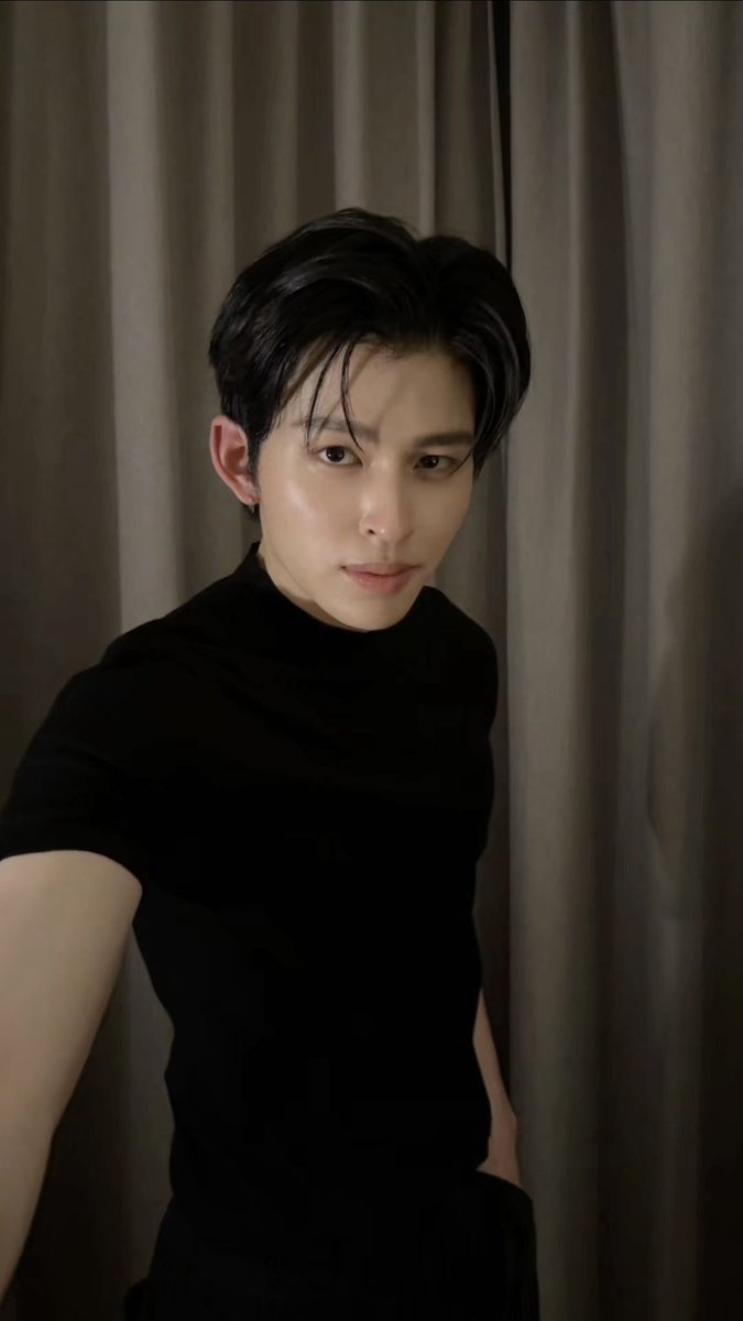 twixtpp's tweet photo. หล่อเกินมนุษย์ไปมาก https://t.co/qVXOwoChGj