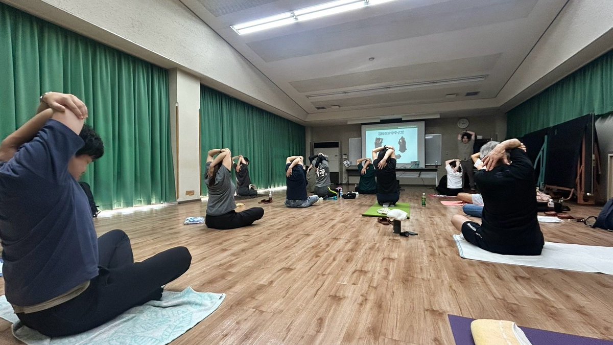 AichiCA's tweet photo. 9/5（土）は久々のモリコロカップでしたが
その前に ボディメンテ講習会が行われました。
指の使い方やメンテナンスをメインで
理学療法士の先生に お話していただきました。

#カーリング #curling 
#26_モリコロカップ結果 https://t.co/dBNYTIwUH1