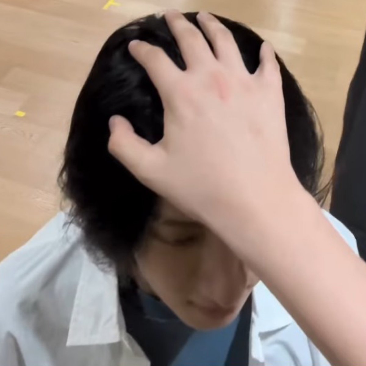 vix4sho's tweet photo. adik kecil 
#WOOJIN #LNGSHOT https://t.co/6YvYrS5xGs