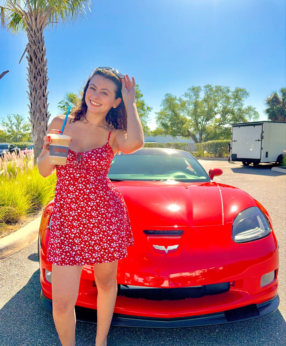 GabiTavares05's tweet photo. I love cars and coffee ❤️ https://t.co/AVwWq4u4Sc