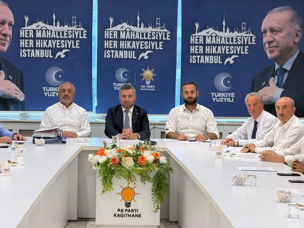 akkagithane's tweet photo. İlçe Başkanımız Erkan Yıldırım’ın başkanlığında, belediye meclis üyelerimizle bir araya gelerek Eylül Ayı Grup Toplantımızı gerçekleştirdik.

Kağıthane’mize yönelik çalışmalarımızı, gündem başlıklarımızı ve önümüzdeki döneme ilişkin değerlendirmelerimizi istişare ettik.

Birlik ve beraberlik içerisinde, Kağıthane’miz için çalışmaya devam ediyoruz.

@erkanyildirim76 
@abdullahozdemir 
@akpartiistanbul