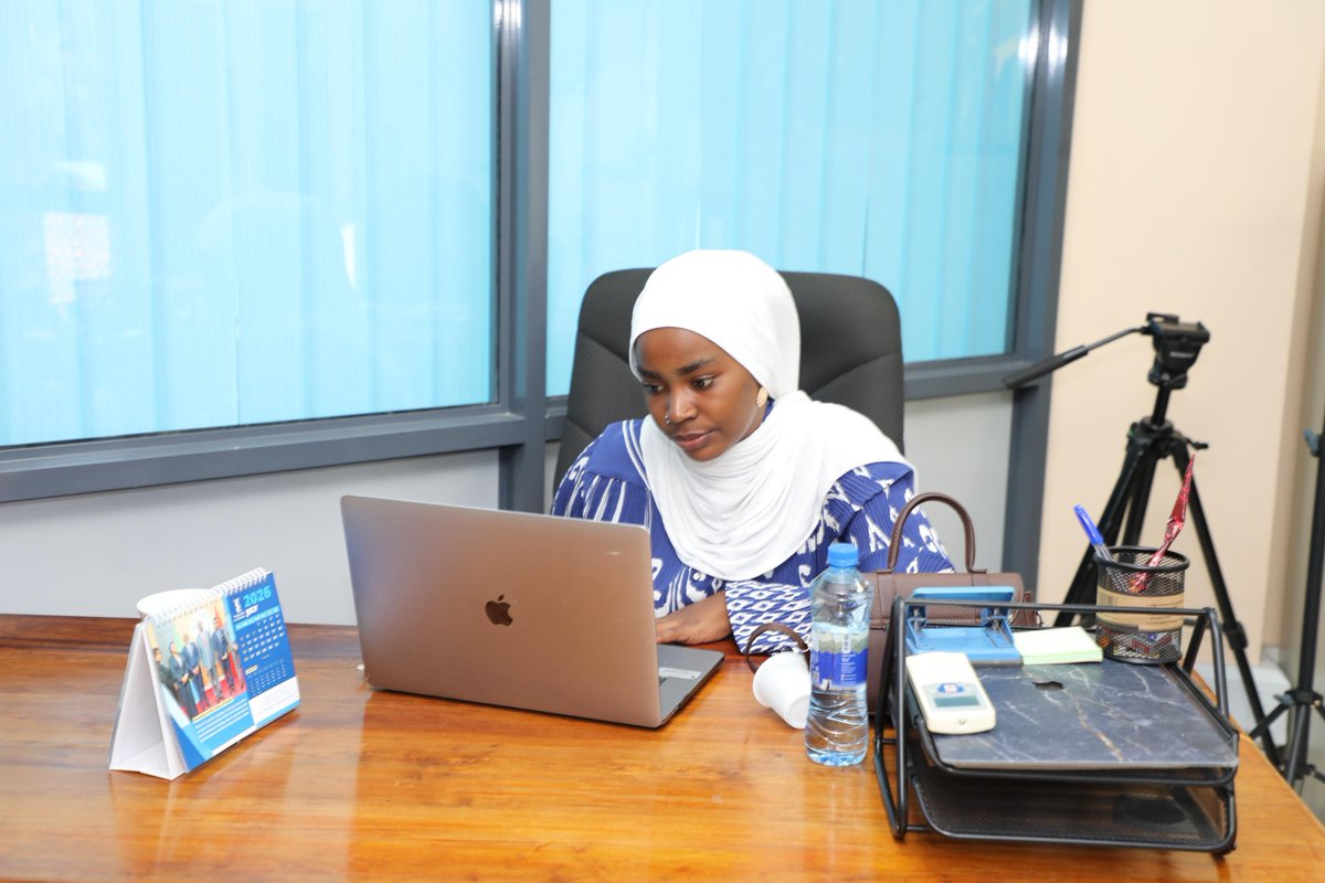 PrettyCure2024's tweet photo. Since it's Monday, let’s talk about #tijajournalism

Ifike wakati sisi kama wanahabari tunatakiwa kubadili upepo wa kalamu zetu. 

Let’s move away from the usual “fulani kasema hivi, fulani kafanya vile” stories. 

It’s time to shift our focus to impact driven journalism. https://t.co/cKofoleJNG