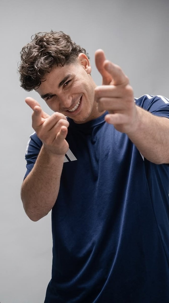 Alt0Enzurr11's tweet photo. AU julienzo | Amapola 🏵️

Julián desde la niñez sufre dolores crónicos en distintas partes del cuerpo y lo único que lo calma es la leche de amapola o era lo único...

Enzo es instructor del gimnasio donde va Julián

#ScalonetaSpringDay @sindicatoausero https://t.co/ajUG9avRhM