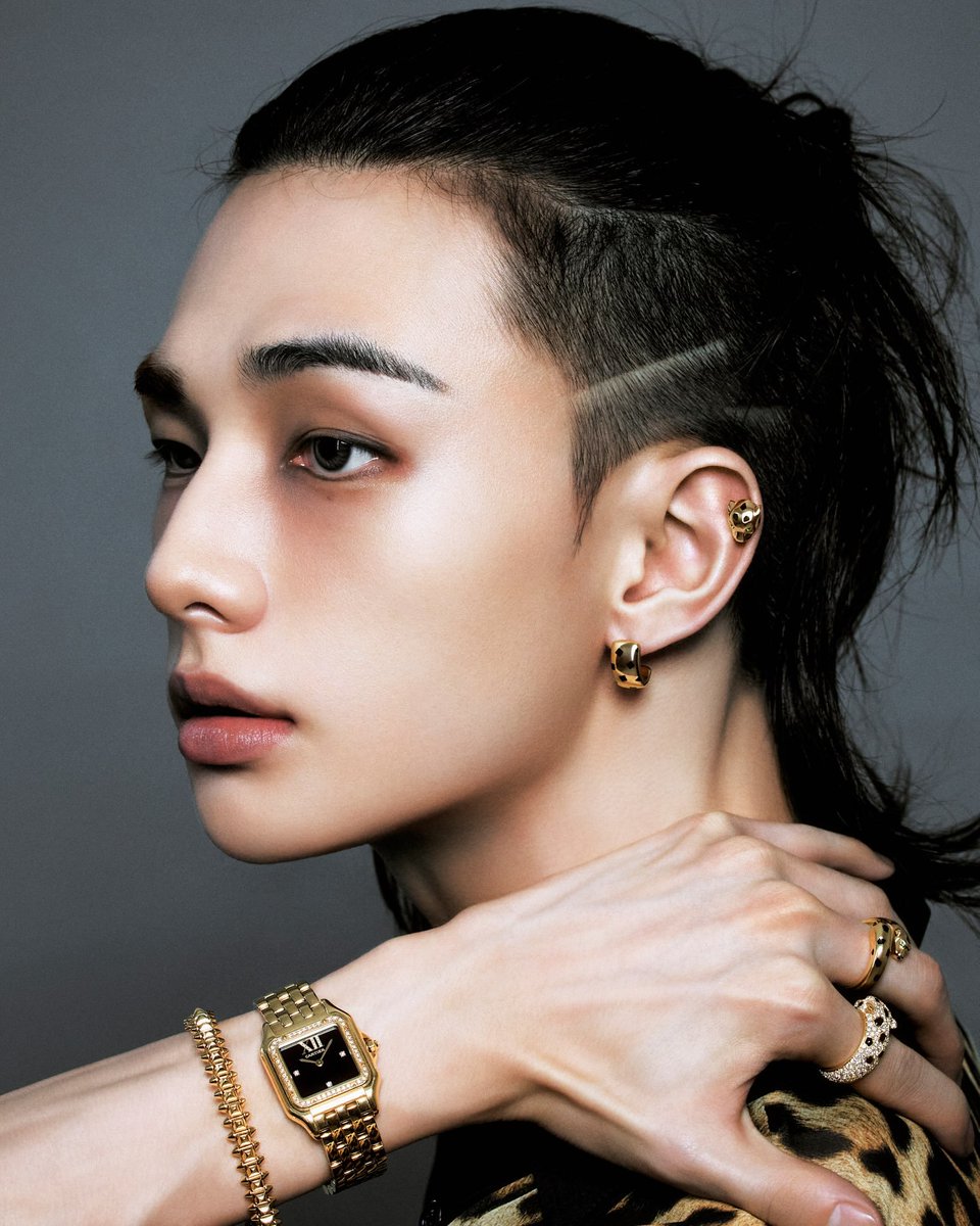 ssomi_SKZlove's tweet photo. 윤송이 포토그래퍼님 인스타에 로고없는 
까르띠에 현진이

#HYUNJINxCARTIER https://t.co/eJIvEXb3ho