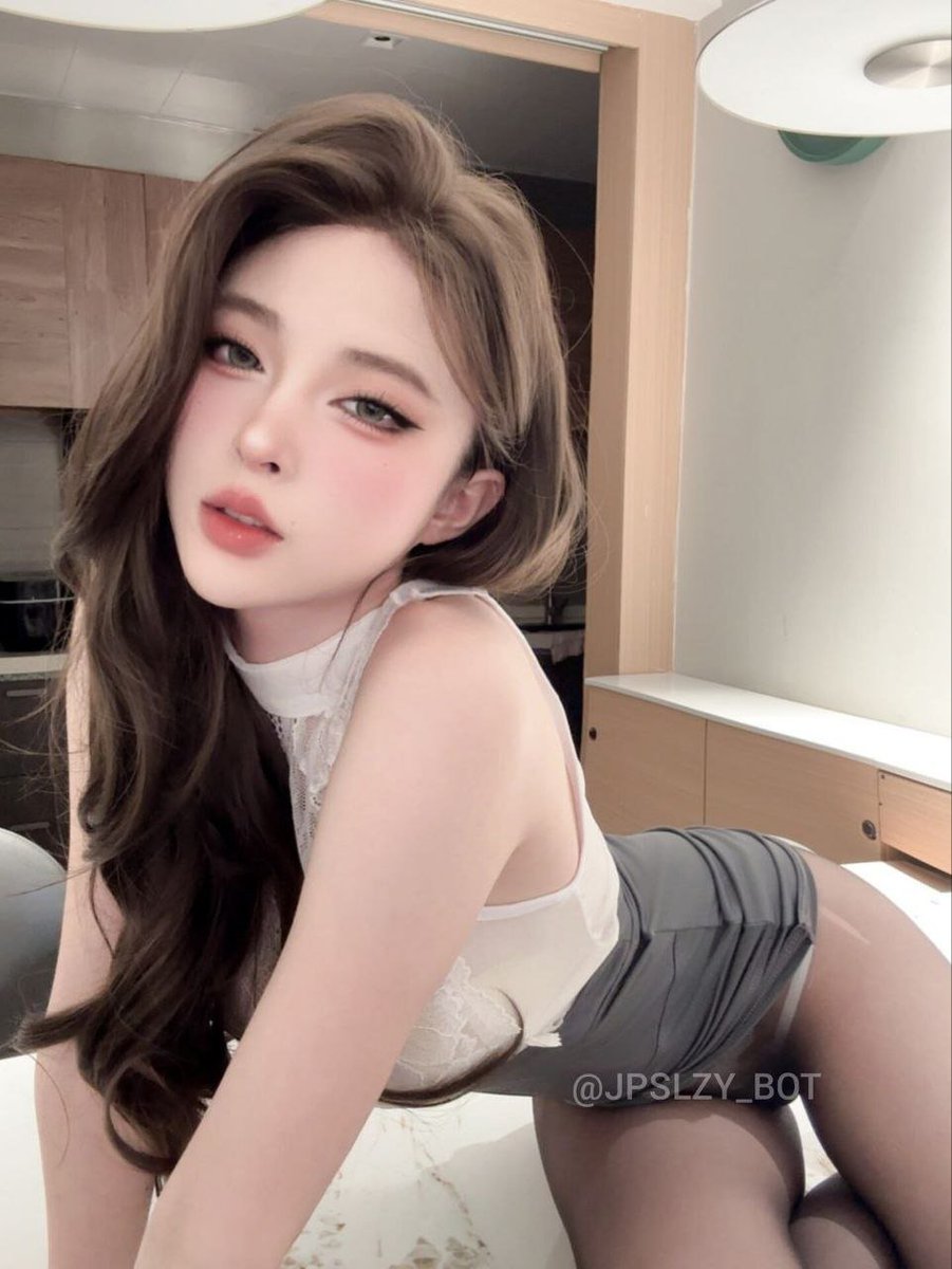 2humood11's tweet photo. 闺蜜紫薇福！！

有没有宝宝看！！！

没有🚪没有🚪

单纯发发小视频 https://t.co/KTaDnlzNDo