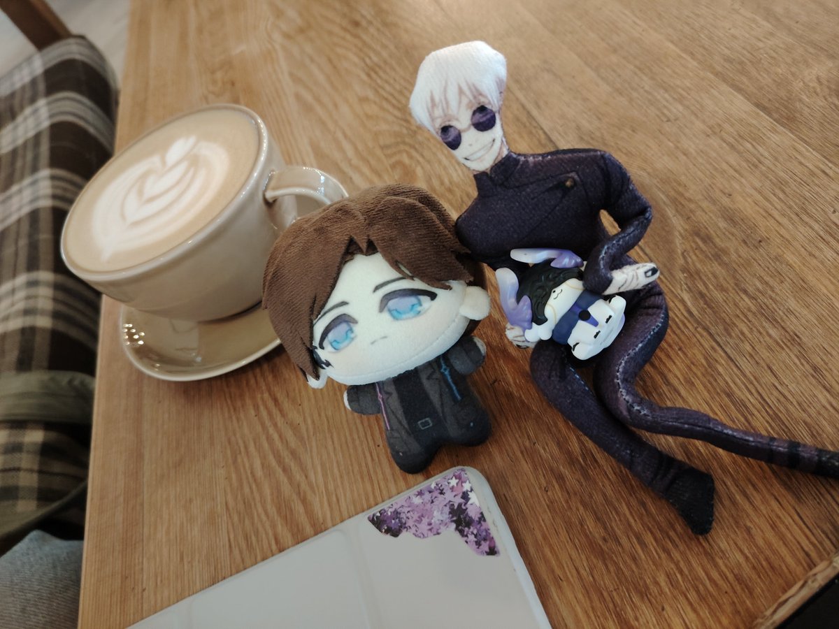 ZandarPlush's tweet photo. Приглашенный гость Годжо 
#ZandarOneKuwabara #hsr #lymera #lygus https://t.co/PpR6cgpAQU