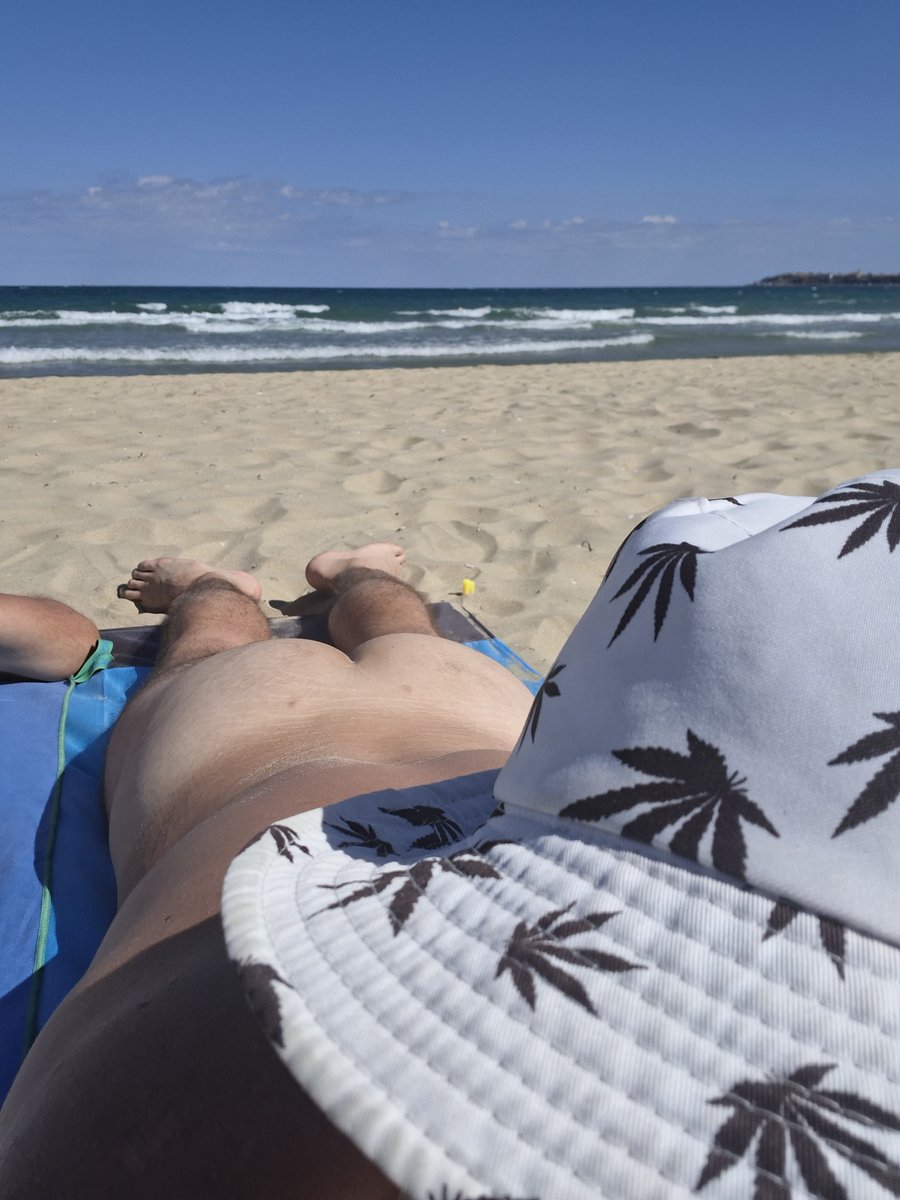 pragueslutt's tweet photo. Nuda beach at Bulgaria - Nesebar 

Amazing place for visit: 9/10☆ https://t.co/UVZgN41Dl7