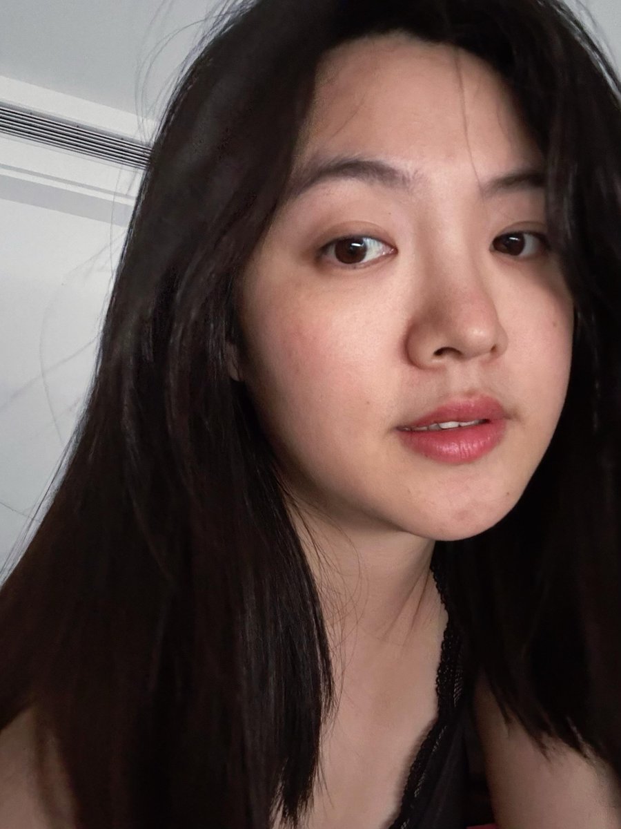 Ruhani___01's tweet photo. 来看纯素颜 很差吗？确实这个年龄需要  所以来X   礼貌的我们可以试试 https://t.co/sM7o6R1Rkg